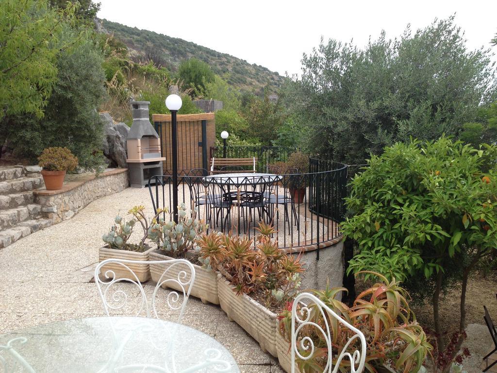 Villa "Ai Galli" Terracina Exterior foto